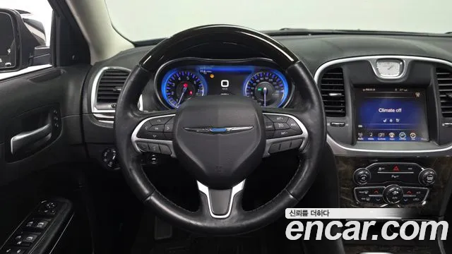 Chrysler 300C 2016 — фото 13