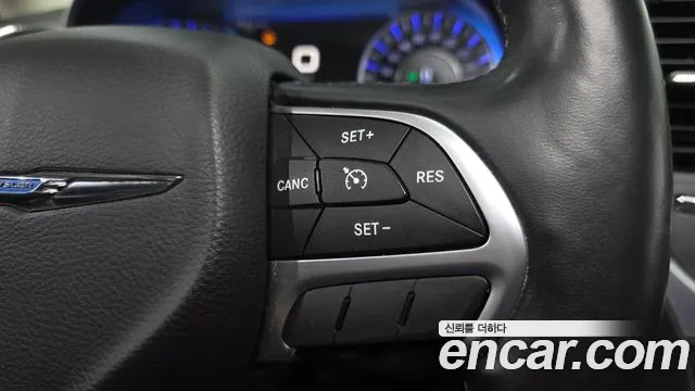 Chrysler 300C 2016 — фото 14