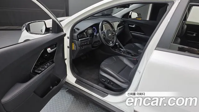 Kia Niro 2021 — фото 13