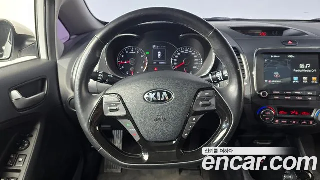 Kia K3 2018 — фото 19