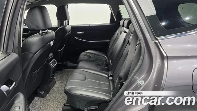 Hyundai Santafe 2021 — фото 16