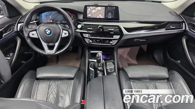 BMW 5-Series 2020 — фото 10