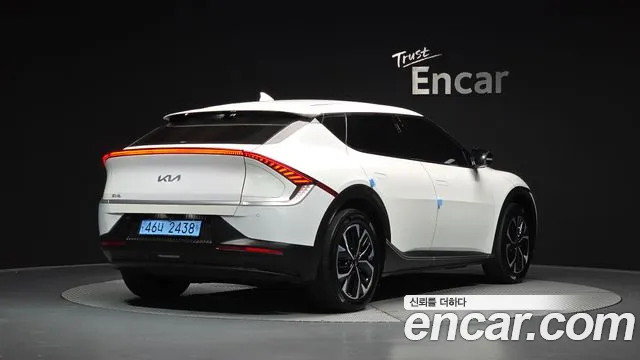 Kia EV6 2022 — фото 2