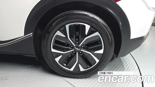 Kia EV6 2022 — фото 7