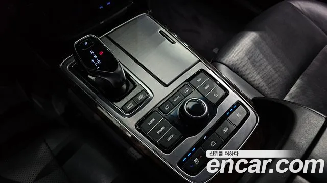 Hyundai Equus 2014 — фото 9