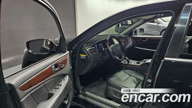 Hyundai Equus 2014 — фото 10