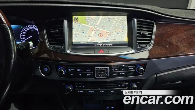 Hyundai Equus 2014 — фото 12