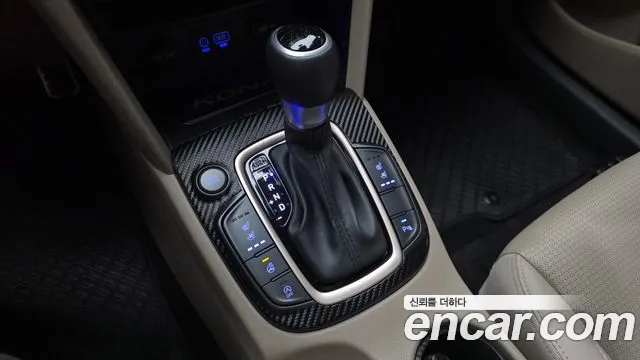 Hyundai Kona 2018 — фото 12