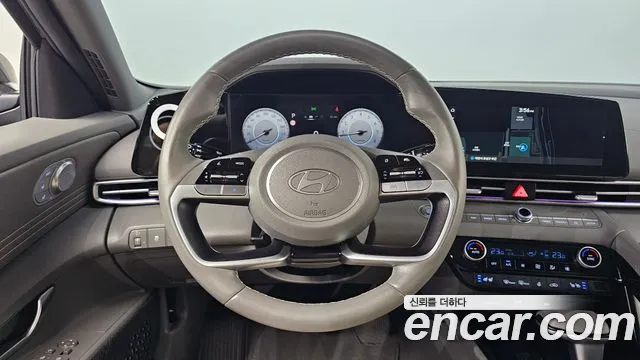 Hyundai AVANTE 2024 — фото 19