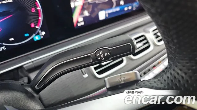 Mercedes-Benz GLE-Class 2023 — фото 9