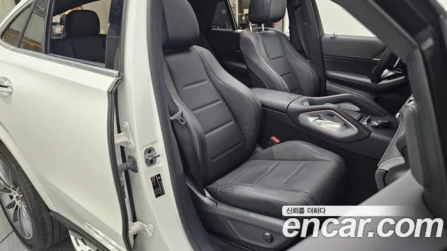 Mercedes-Benz GLE-Class 2023 — фото 11