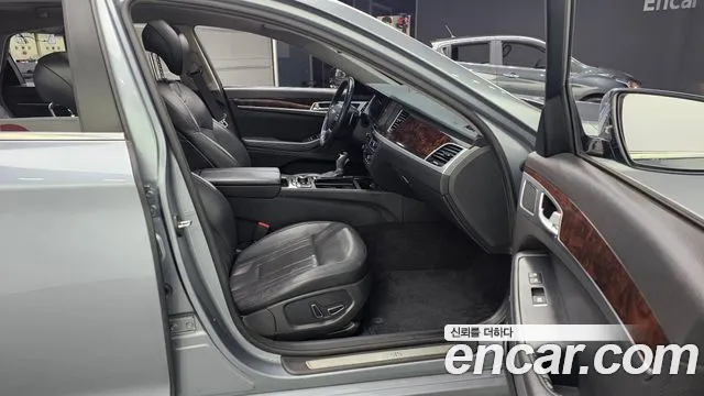 Hyundai Genesis 2016 — фото 11