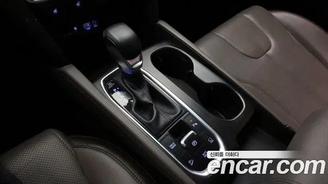 Hyundai Santafe 2019 — фото 12