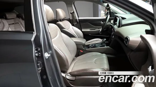 Hyundai Santafe 2019 — фото 17
