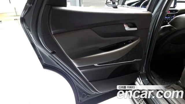 Hyundai Santafe 2019 — фото 15