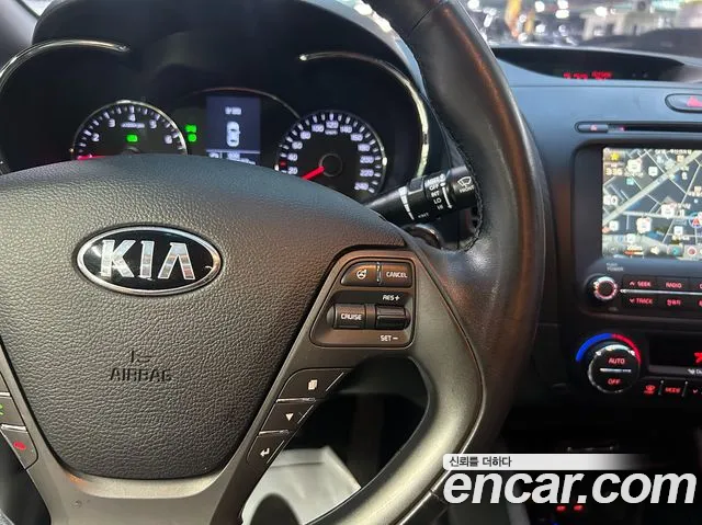 Kia K3 2014 — фото 10