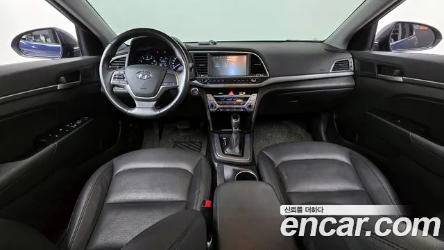 Hyundai AVANTE 2018 — фото 10