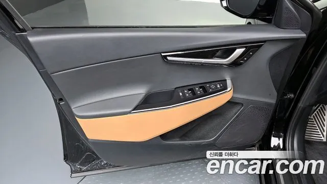Kia EV6 2023 — фото 14