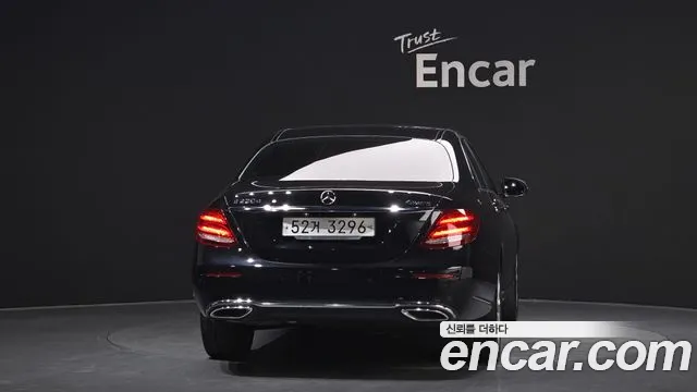 Mercedes-Benz E-Class 2018 — фото 4