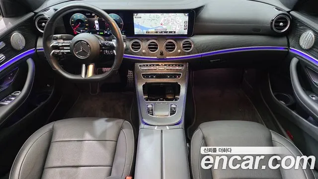 Mercedes-Benz E-Class 2022 — фото 10