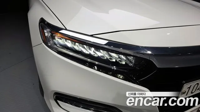 Honda Accord 2019 — фото 8