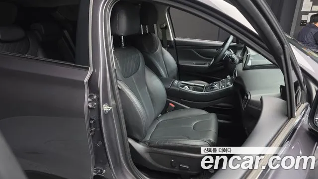 Hyundai Santafe 2022 — фото 18