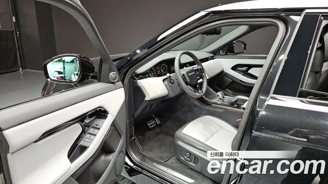 Land Rover Range Rover Evoque 2026 — фото 10