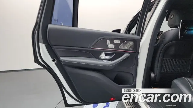 Mercedes-Benz GLS-Class 2021 — фото 15