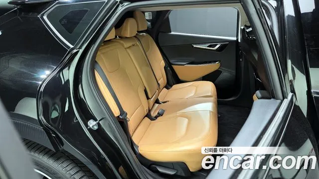 Kia EV6 2023 — фото 17