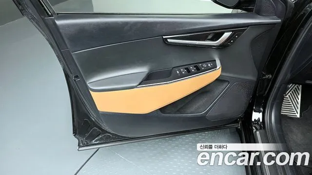 Kia EV6 2023 — фото 14