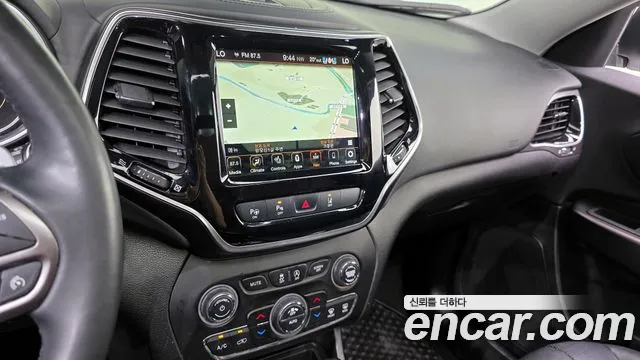 Jeep Cherokee 2019 — фото 20