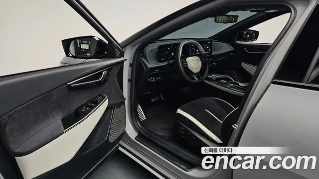 Kia EV6 2025 — фото 13