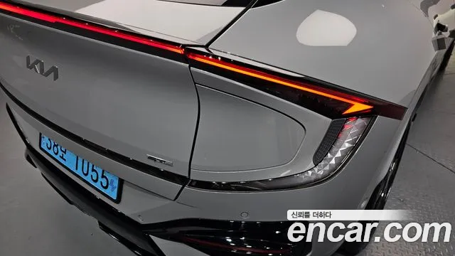 Kia EV6 2025 — фото 9