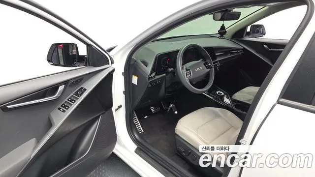 Kia Niro 2022 — фото 13
