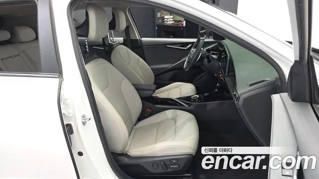 Kia Niro 2022 — фото 17