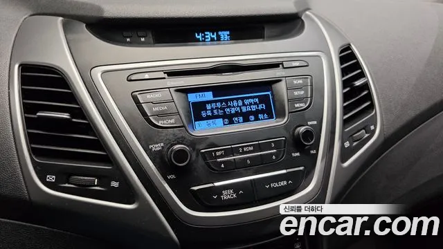 Hyundai AVANTE 2014 — фото 17