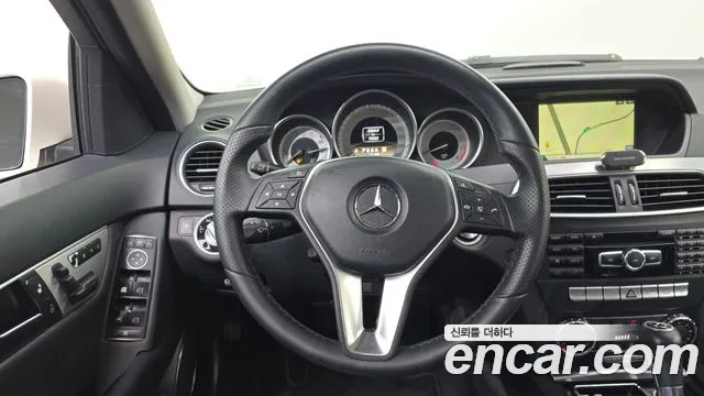 Mercedes-Benz C-Class 2012 — фото 13