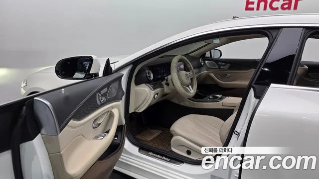 Mercedes-Benz CLS-Class 2020 — фото 10