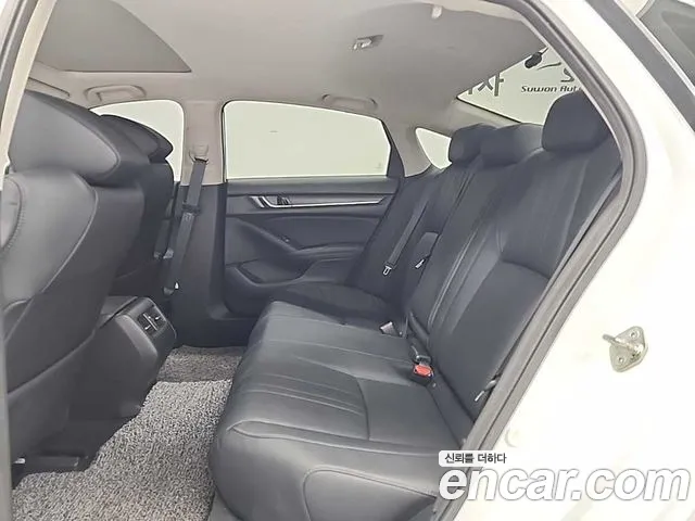 Honda Accord 2018 — фото 12