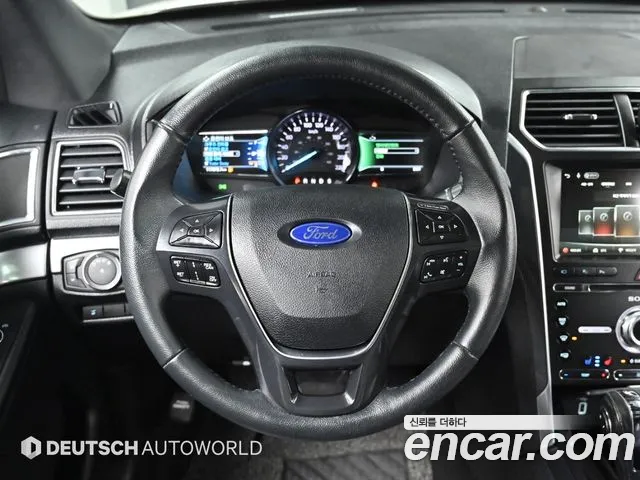 Ford Explorer 2018 — фото 13
