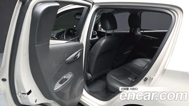 ChevroletGMDaewoo Spark 2019 — фото 16