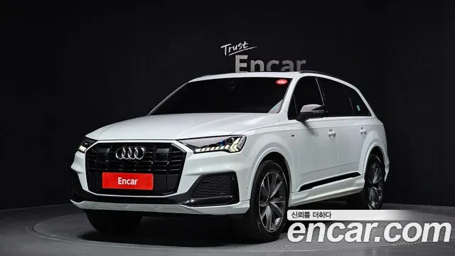 Audi Q7 2023 — фото 1