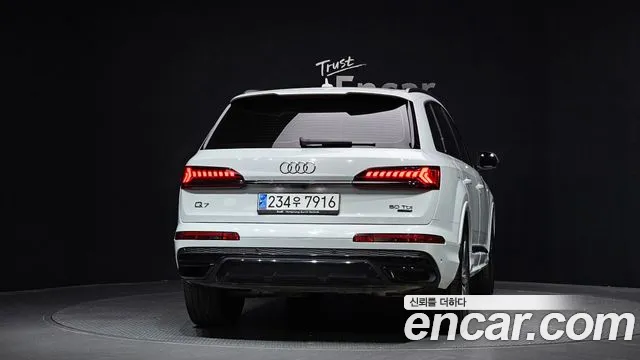 Audi Q7 2023 — фото 4