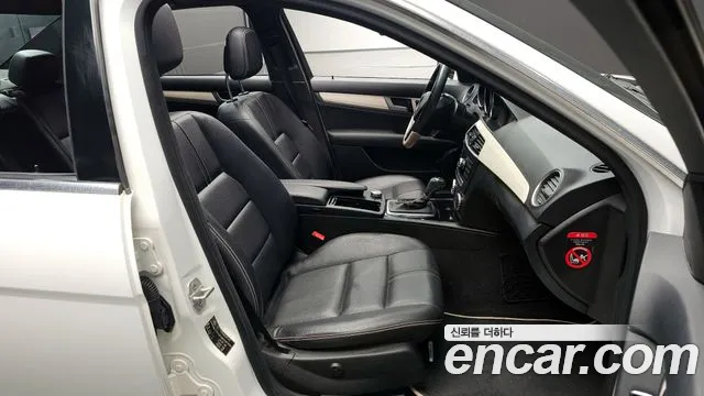 Mercedes-Benz C-Class 2013 — фото 10