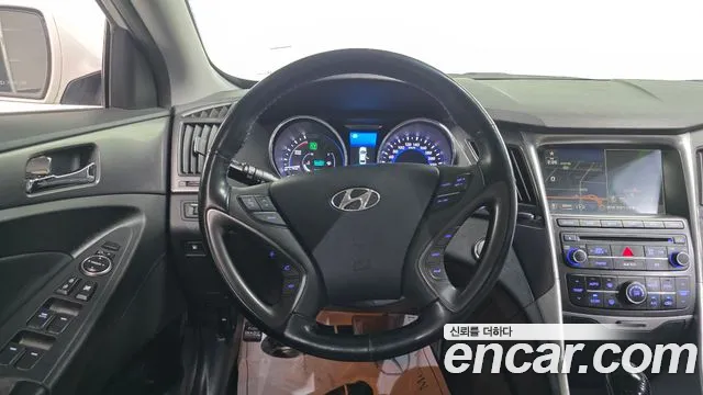 Hyundai Sonata 2014 — фото 12