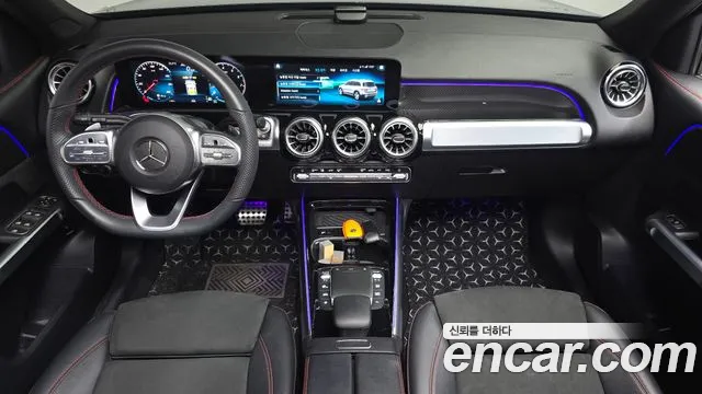 Mercedes-Benz GLB-Class 2023 — фото 9