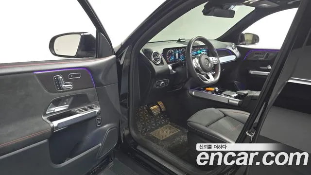 Mercedes-Benz GLB-Class 2023 — фото 12