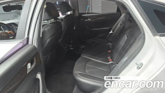 Hyundai Sonata 2019 — фото 16