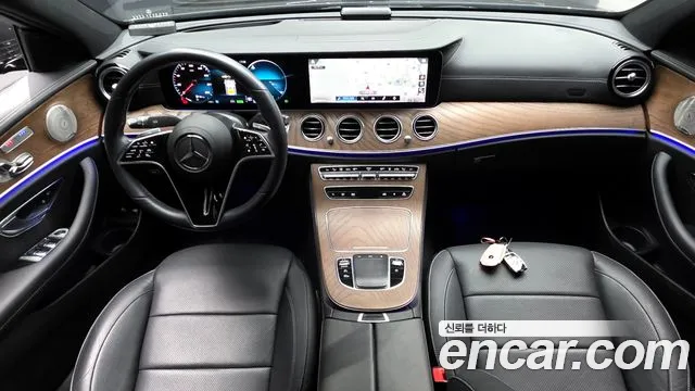 Mercedes-Benz E-Class 2021 — фото 10