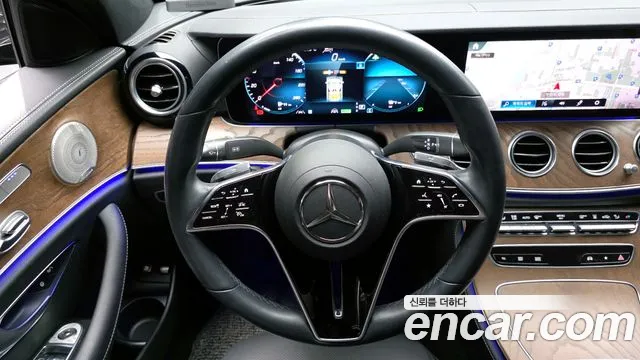 Mercedes-Benz E-Class 2021 — фото 19